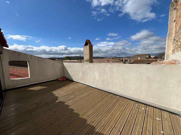En exclusivité : Grande maison 214 m² – Idéal gîtes / chambres d’hôtes / demeure familiale – Jardin – Proche Lézignan-Corbières – 309 000 € FAI