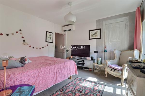 A vendre - Appartement rénové - Avignon Intra muros