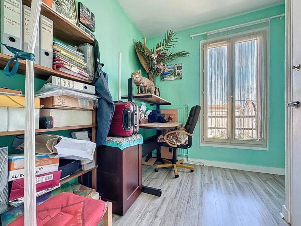 Deux maisons proche métro