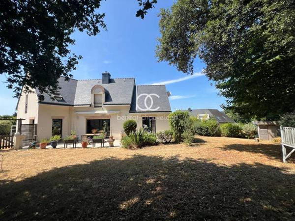 SARZEAU Maison 7 pièces 210 m²