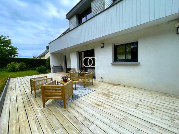 THEIX NOYALO Maison 6 pièces 155 m²