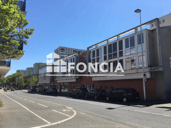 Location Studio meublé 23.34 m² - 17 AVENUE KENNEDY Orleans La Source 45100