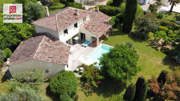 MAISON DE CHARME SUR LORGUES 217 M² AVEC PISCINE