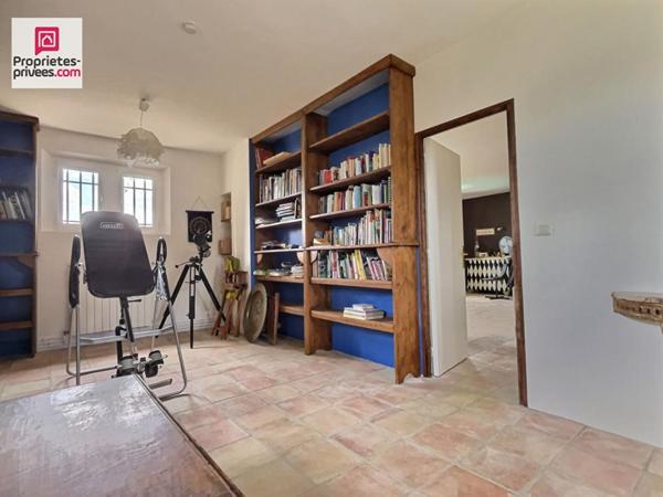 MAISON DE CHARME SUR LORGUES 217 M² AVEC PISCINE