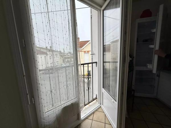 MAISON  - 2chs - Terrasse - BON ÉTAT