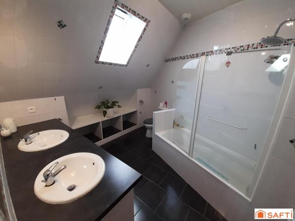 Magnifique propriété de 2012, 185m2 aux belles prestations