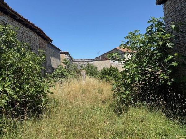 Ensemble immobilier à rénover