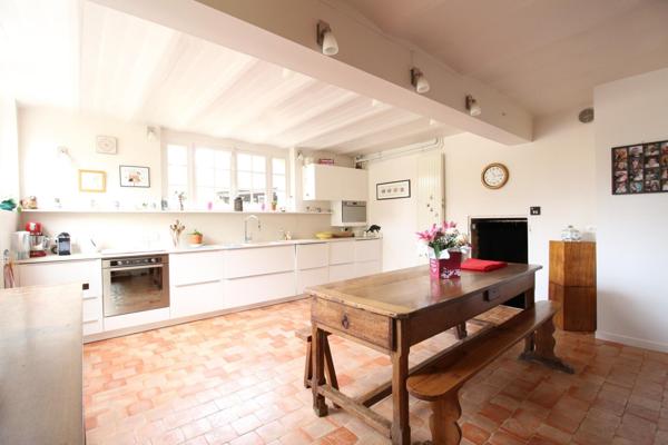 MAISON DE MAITRE  412M2 + 6200M2 DE PARC