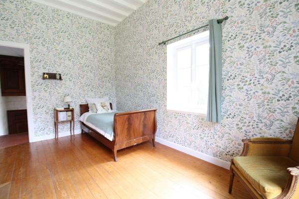 MAISON DE MAITRE  412M2 + 6200M2 DE PARC