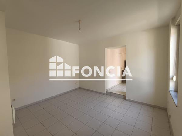 Location Appartement 2 pièces 42 m² - 14 RUE VILLEBOIS MAREUIL Saint-quentin 02100