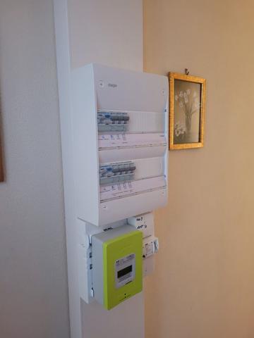 ROCHEFORT proche centre, appartement 1er étage de 43 m² meublé de type 2 - local privatif