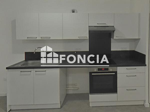 Location Appartement 3 pièces 75.8 m² - 139 RUE DU 8 MAI 45 / CHEMIN DES CRIEURS Villeneuve D'ascq 59650