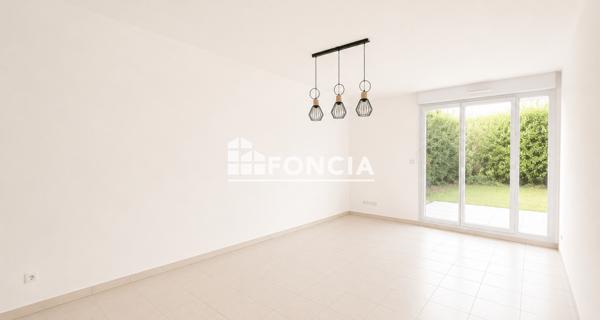 Location Appartement 2 pièces 47.9 m² - Montfavet 84140