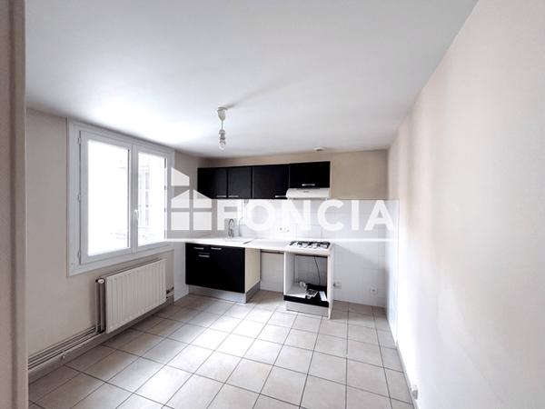 Location Appartement 5 pièces 100 m² - OMNIUM 48 Voiron 38500
