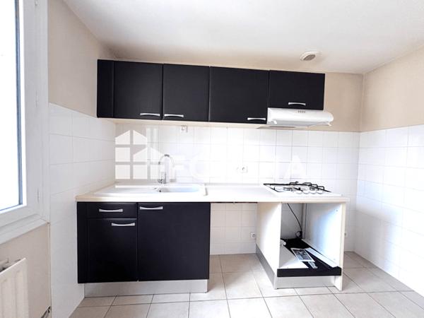 Location Appartement 5 pièces 100 m² - OMNIUM 48 Voiron 38500