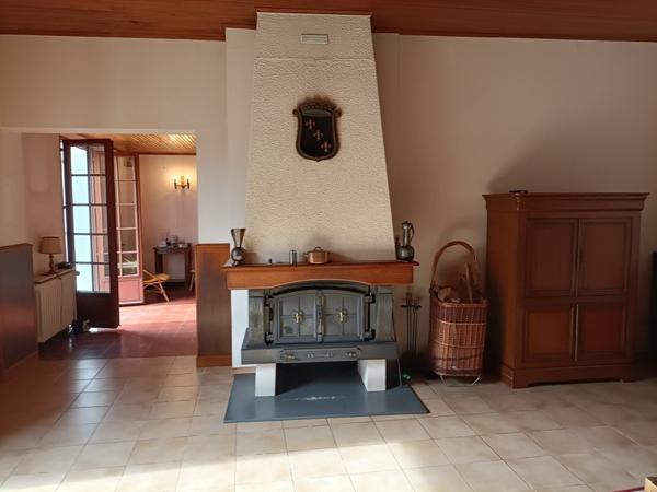 Maison à vendre |  Montpon-Ménestérol |  5 pièces | 189 m²