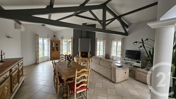 Maison à vendre  5 pièces - 177,17 m2 STE EUPHEMIE - 01