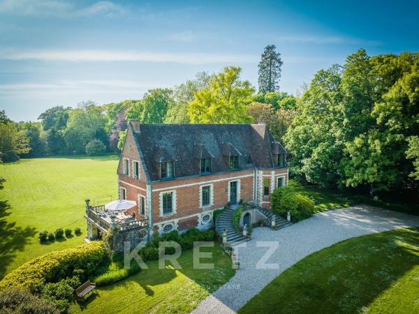 Manoir de style Louis XIII entièrement rénové