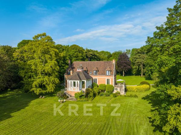 Manoir de style Louis XIII entièrement rénové