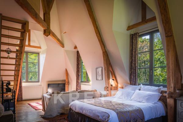 Manoir de style Louis XIII entièrement rénové