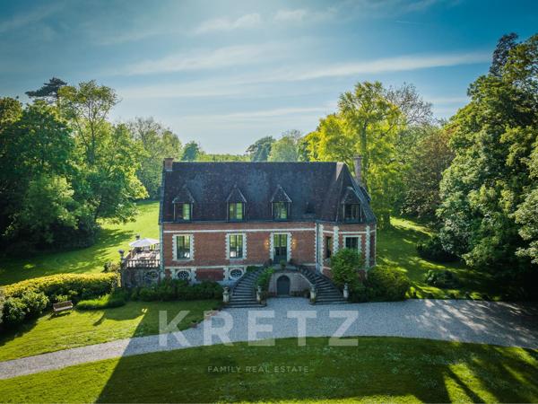 Manoir de style Louis XIII entièrement rénové