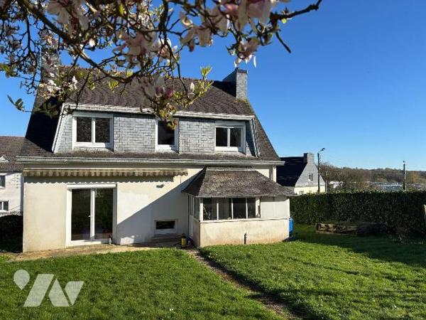 Maison a Vendre à BRIEC, en Finistère Sud (29),  dans le Bourg, Maison élevée sur Sous-sol tota...