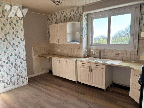 Maison a Vendre à BRIEC, en Finistère Sud (29),  dans le Bourg, Maison élevée sur Sous-sol tota...