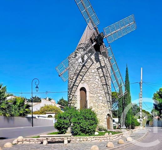 à vendre  300 m2 ST MITRE LES REMPARTS - 13