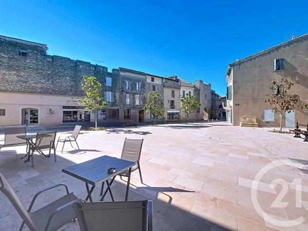 à vendre  300 m2 ST MITRE LES REMPARTS - 13