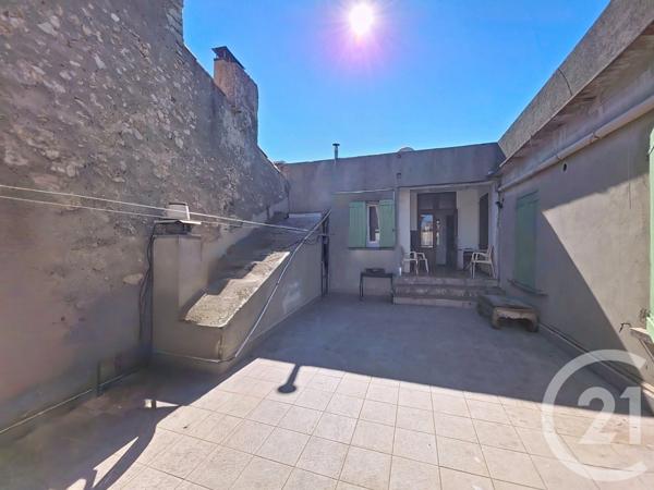 à vendre  300 m2 ST MITRE LES REMPARTS - 13