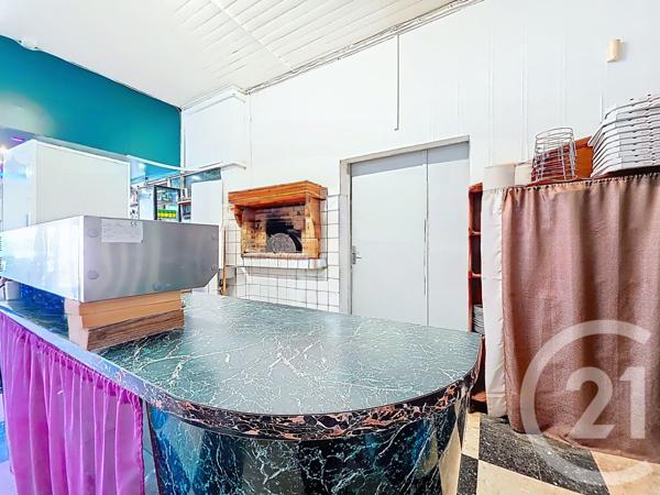 à vendre  300 m2 ST MITRE LES REMPARTS - 13