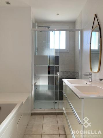 Maison Andilly-Les-Marais 140m2 habitables, 4 chambres, géothermie, jardin, garage.