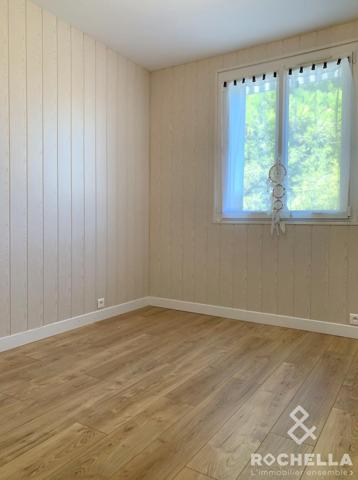 Maison Andilly-Les-Marais 140m2 habitables, 4 chambres, géothermie, jardin, garage.