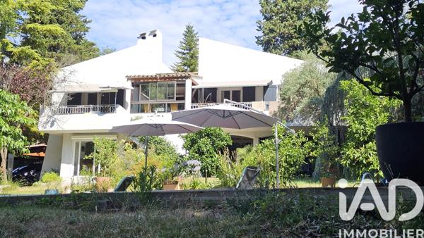 Maison à vendre 6 pièces 204 m² Saint-Jeannet