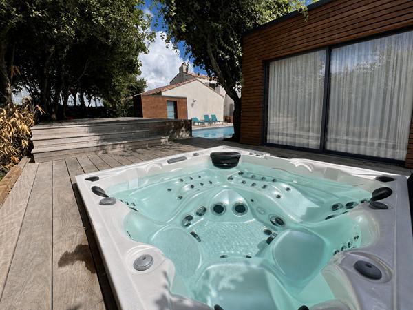 TALMONT-SAINT-HILAIRE | VILLA DE CARACTÈRE | VUE MER