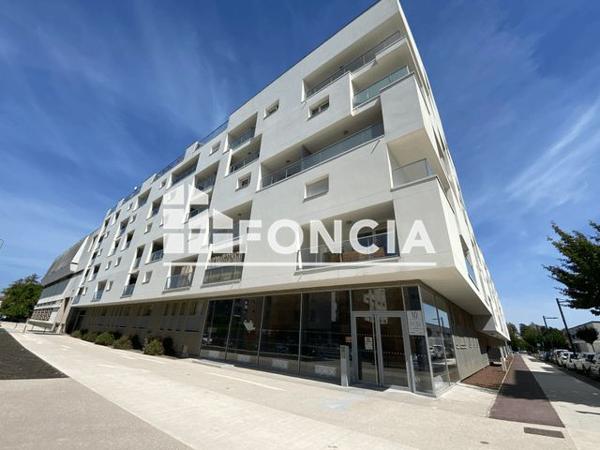 Location Appartement 2 pièces 42 m² - AVENUE GEORGES LASSERRE Talence 33400