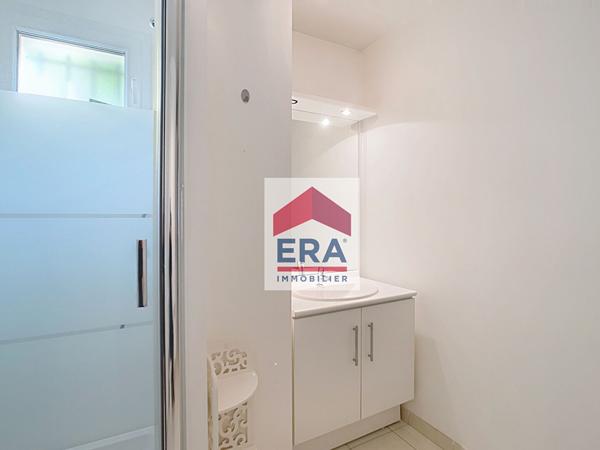 A louer appartement meublé type 2 Marseille 13014 Hauts de Saint Marthe parking et terrasse