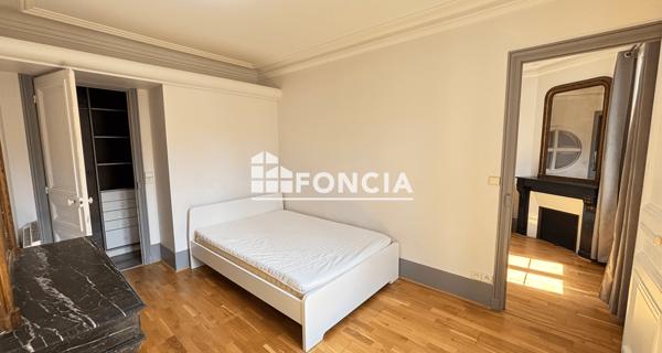 Location Appartement meublé 3 pièces 60.02 m² - Paris 75017