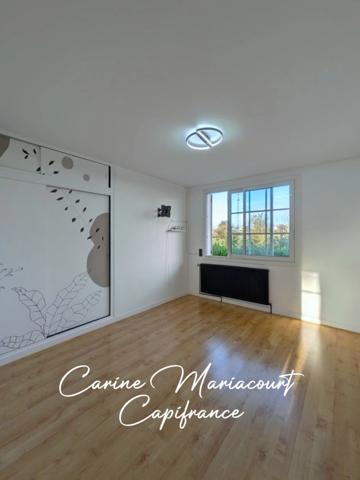 Maison 7 pièces de 153 m2, proche de toutes les commodités (79)