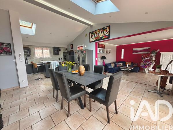 Maison à vendre 5 pièces 130 m² Cuers