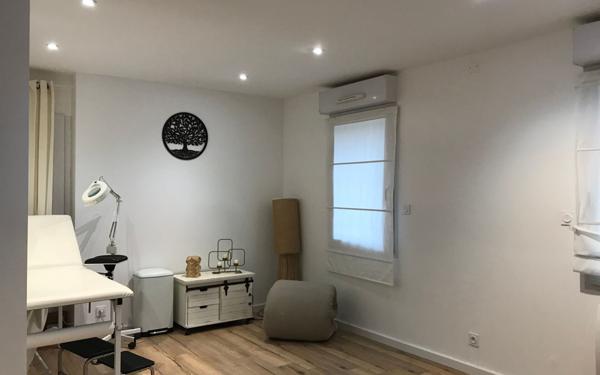 Appartement à vendre    1 pièce • 68 m2 Nyons