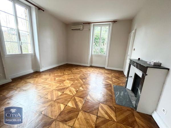 Appartement à louer 5 pièces 132.17m² Sarlat-la-Canéda (24200)