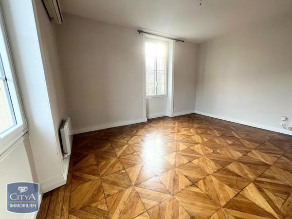 Appartement à louer 5 pièces 132.17m² Sarlat-la-Canéda (24200)