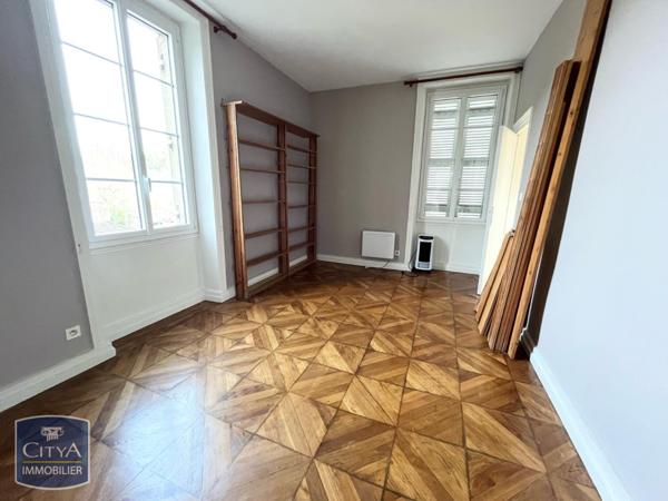 Appartement à louer 5 pièces 132.17m² Sarlat-la-Canéda (24200)