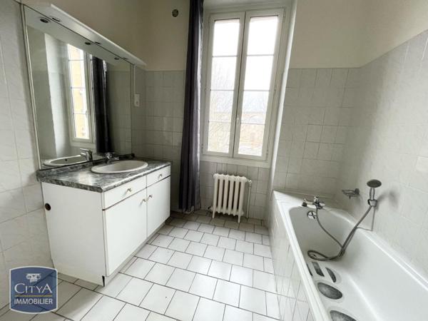 Appartement à louer 5 pièces 132.17m² Sarlat-la-Canéda (24200)