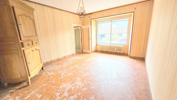 Maison à rénover avec potentiel - 130 m² - 4 chambres - Nueil-les-Aubiers