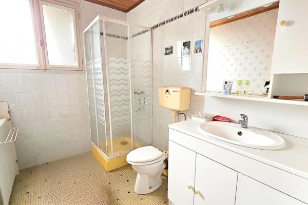 Maison à rénover avec potentiel - 130 m² - 4 chambres - Nueil-les-Aubiers