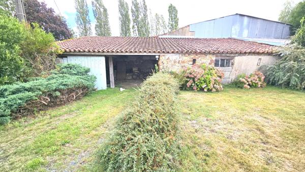 Maison à rénover avec potentiel - 130 m² - 4 chambres - Nueil-les-Aubiers