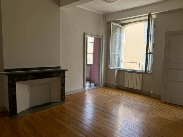 Superbe T3 à deux pas de la Place Carnot