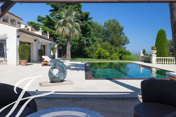 Villa avec vue mer panoramique à louer à Saint Paul de Vence - Domaine Privé